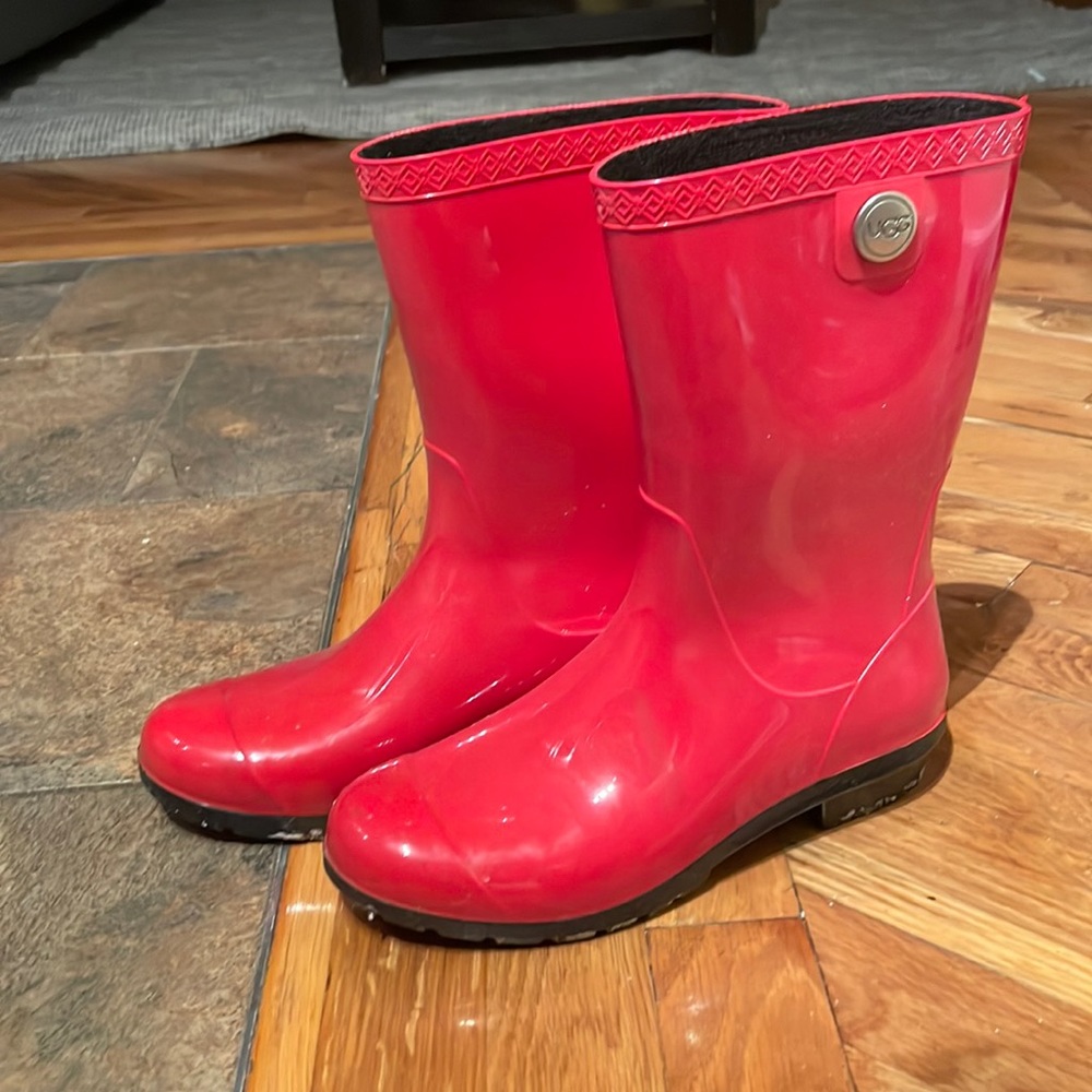 UGG Rainboots